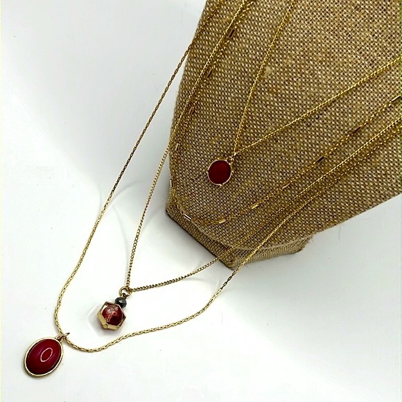 Quad Chain Pendant Necklace. - Picture 3 of 7